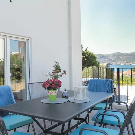Lägenhet Gina Trogir