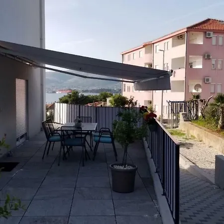 Gina Apartament Trogir